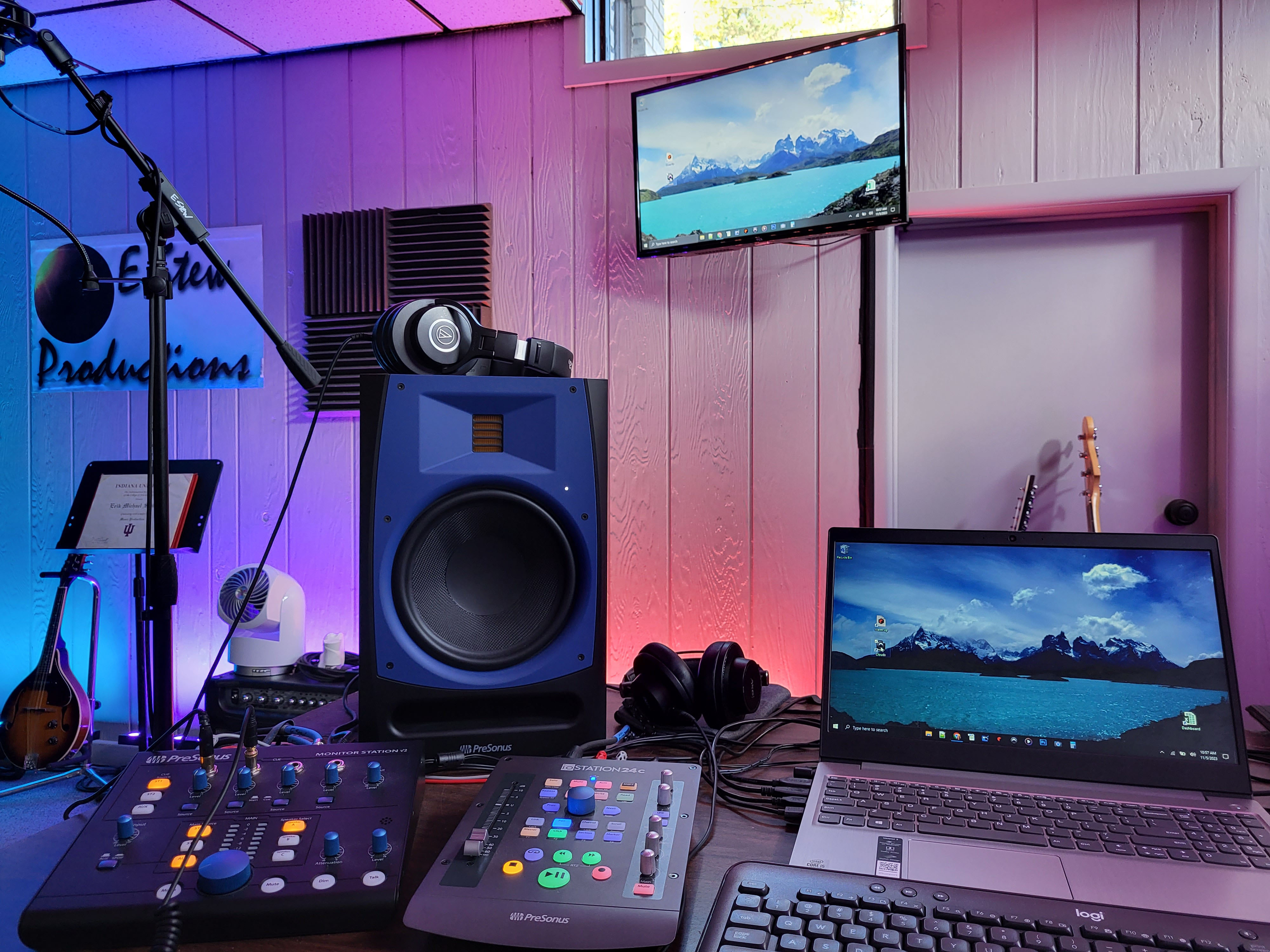 Stewdio desk | Sunday music day all day. Featuring &quot;Sherbert&quot; lighting program, it swirls around the colors between the lights too. Delicious eye candy 👀🍭