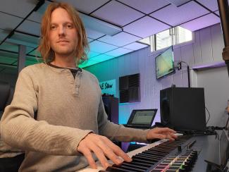 <strong><a href="https://estewproductions.com/product/e-stew-lucid-dreams-2-single">Lucid Dreams 2</a></strong>